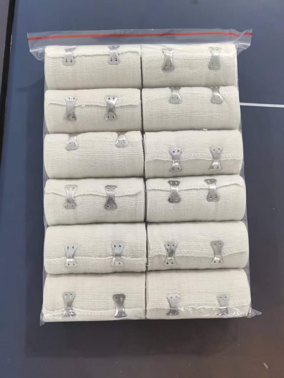 Медицински Haorun Ново лансирање: 105g и 120g Spandex обичен ткаен завој со мазен раб (природно бело) – Совршен за пазар на висока класа